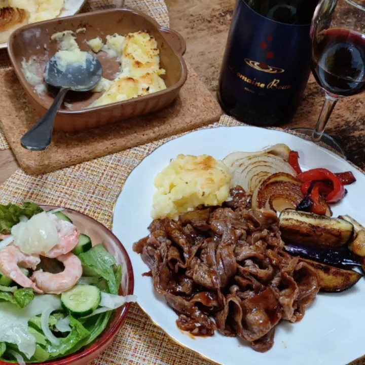 薄切り牛バラ肉でがんばってハッシュドビーフぽく🍷に合いそうな夕食にしてみた|ぱいんてーるさん