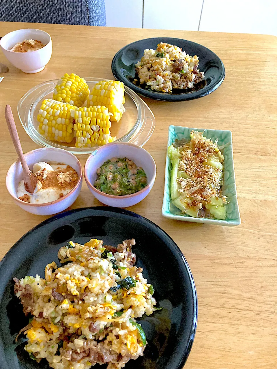 Snapdishの料理写真:レンチン茄子とレンチンとうもろこし(今季最後かな)の休日ランチ🍀|さくたえさん