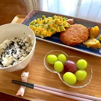 Snapdishの料理写真:遅めの朝食|うさこ。さん