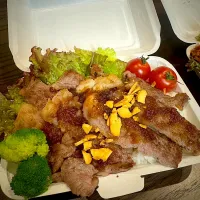 Snapdishの料理写真:ステーキ弁当|けいやさん