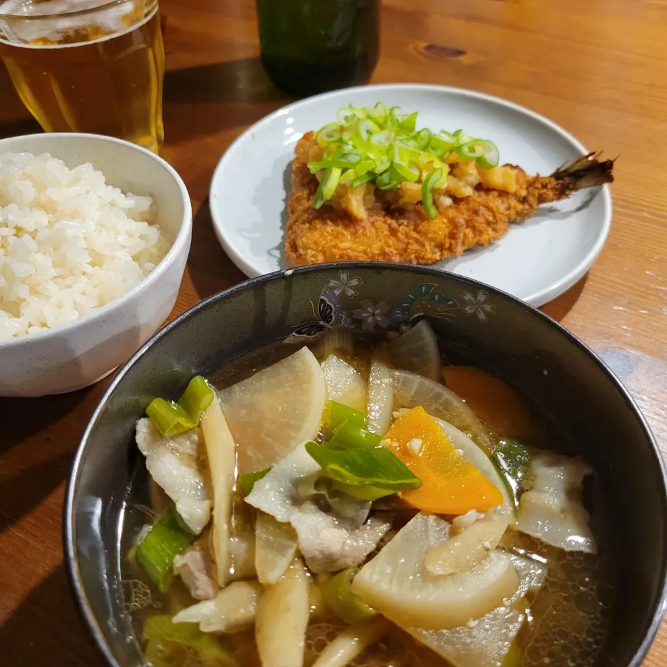 とん汁 & アジフライ（わさび醤油の大根おろし）|あんさん