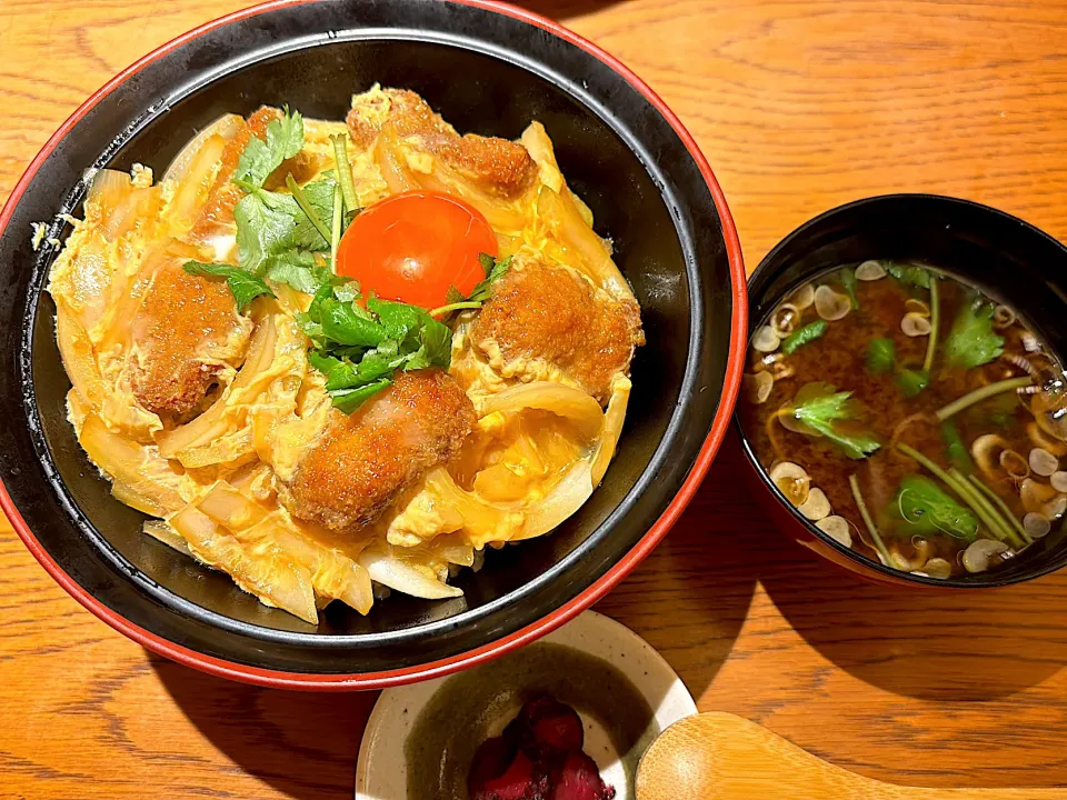 北新地 カツ丼🐷🏆👑🎌|だいすけさん