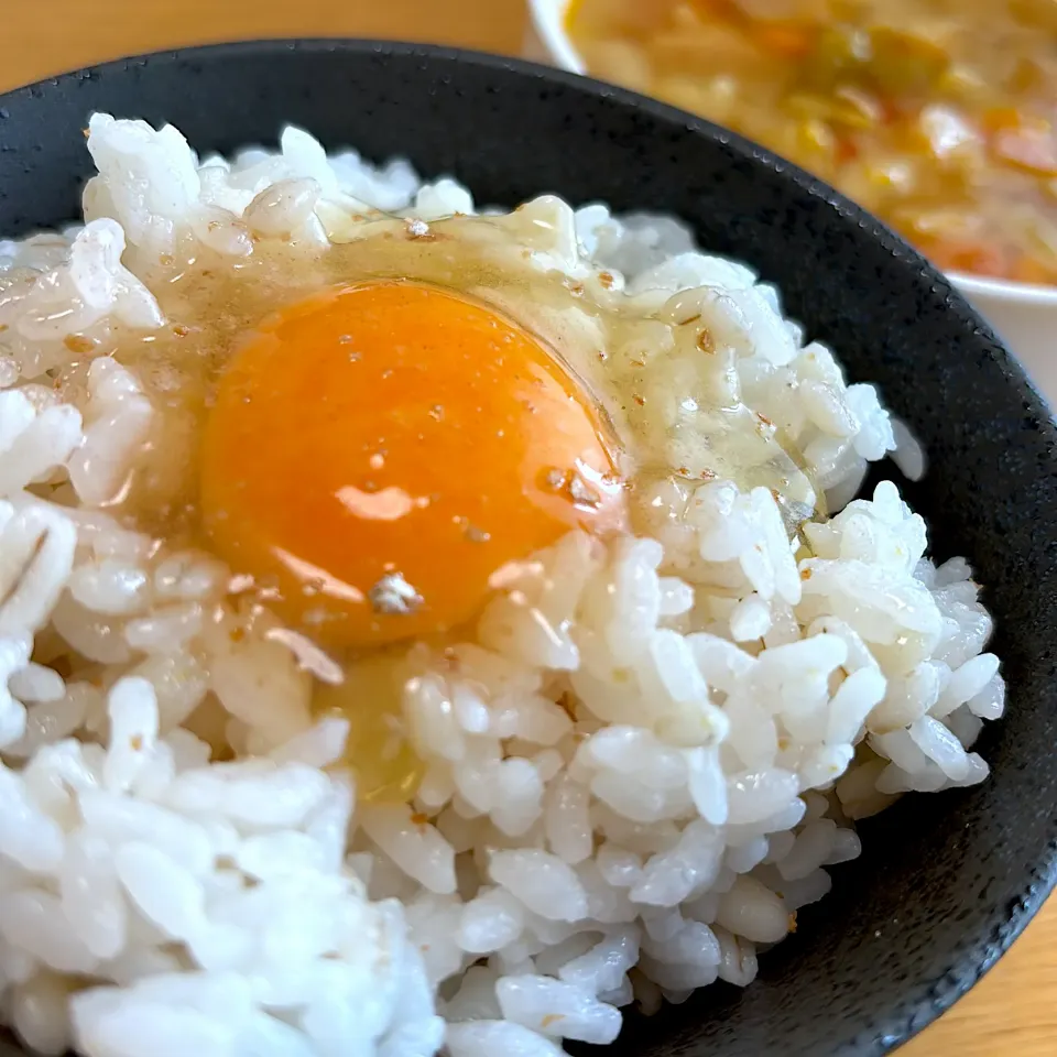 減塩梅こんぶ茶で卵かけご飯🥚|さつまいもさん