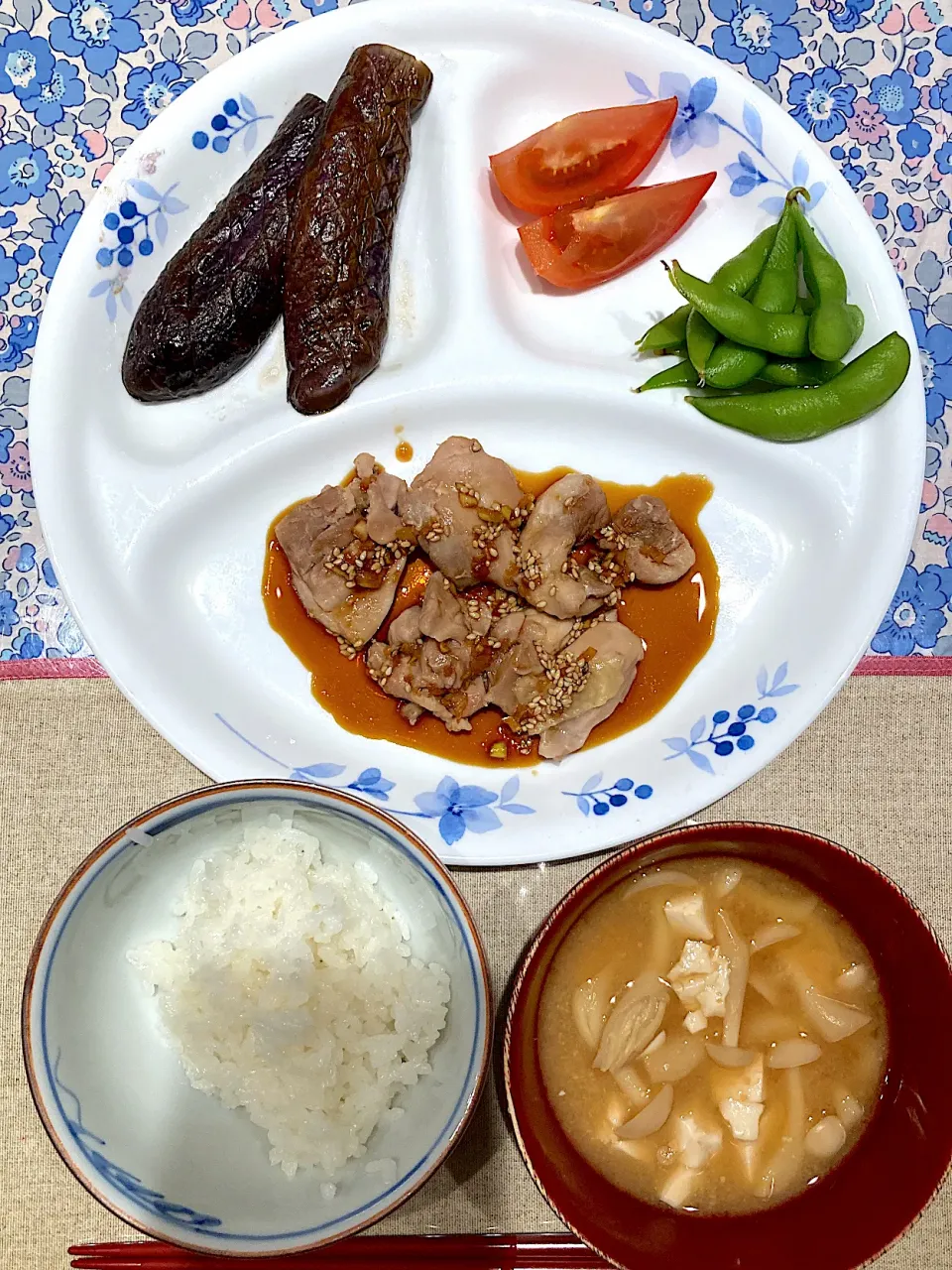 Snapdishの料理写真:蒸し鶏香味ダレと茄子焼き|おしゃべり献立さん