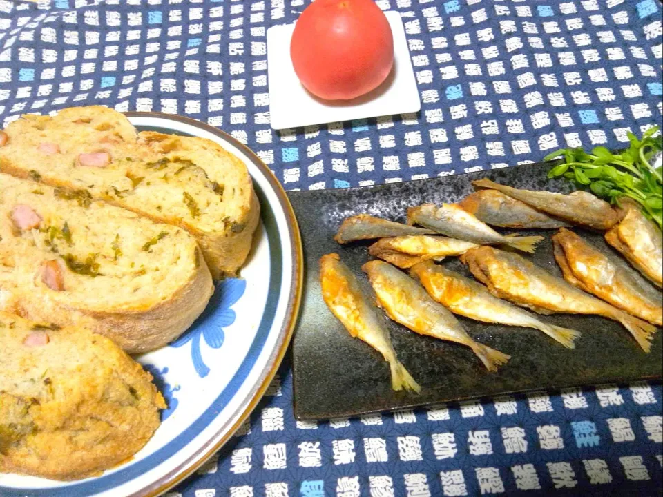 夕飯。
先程のぱんと素麺で軽く済ませます。|りささん