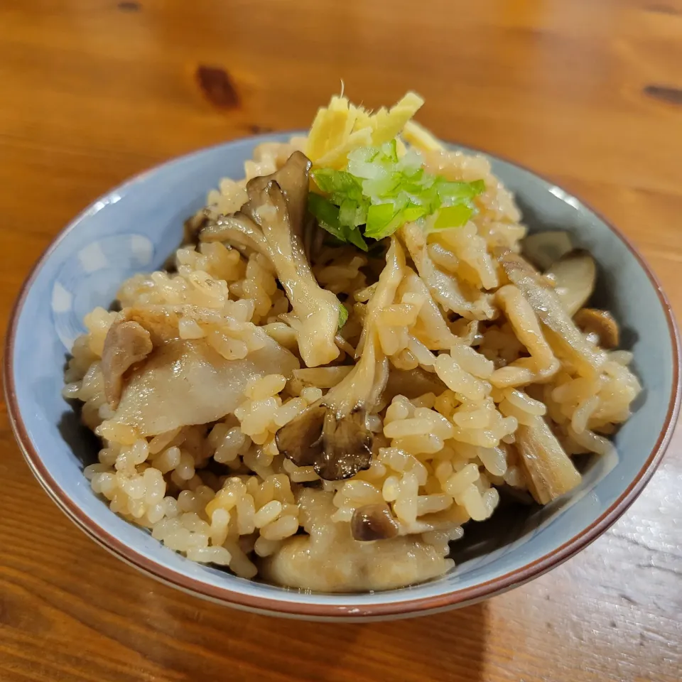 きのこと豚バラ肉の炊き込みご飯|あんさん