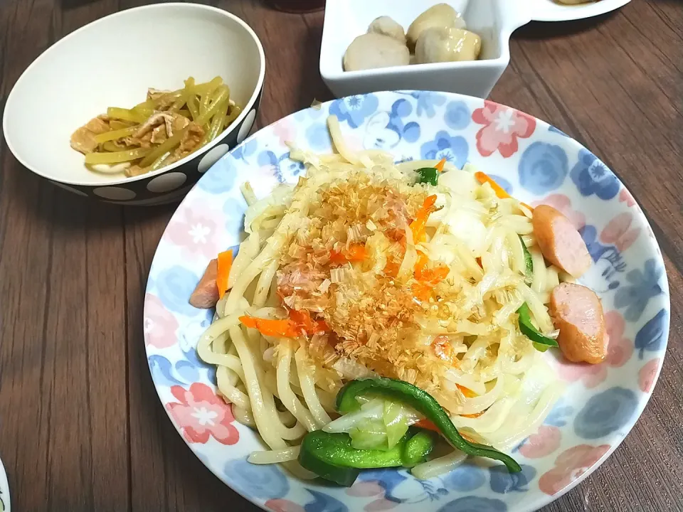 焼きうどん、里芋の煮物、芋の茎と揚げの煮物|尚さん