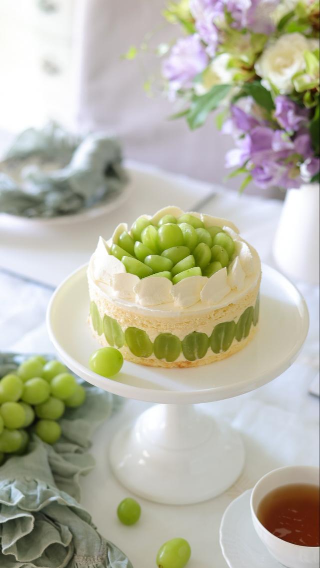 フレジェ風シャインマスカットのケーキ/4nabeco | Snapdish[スナップ