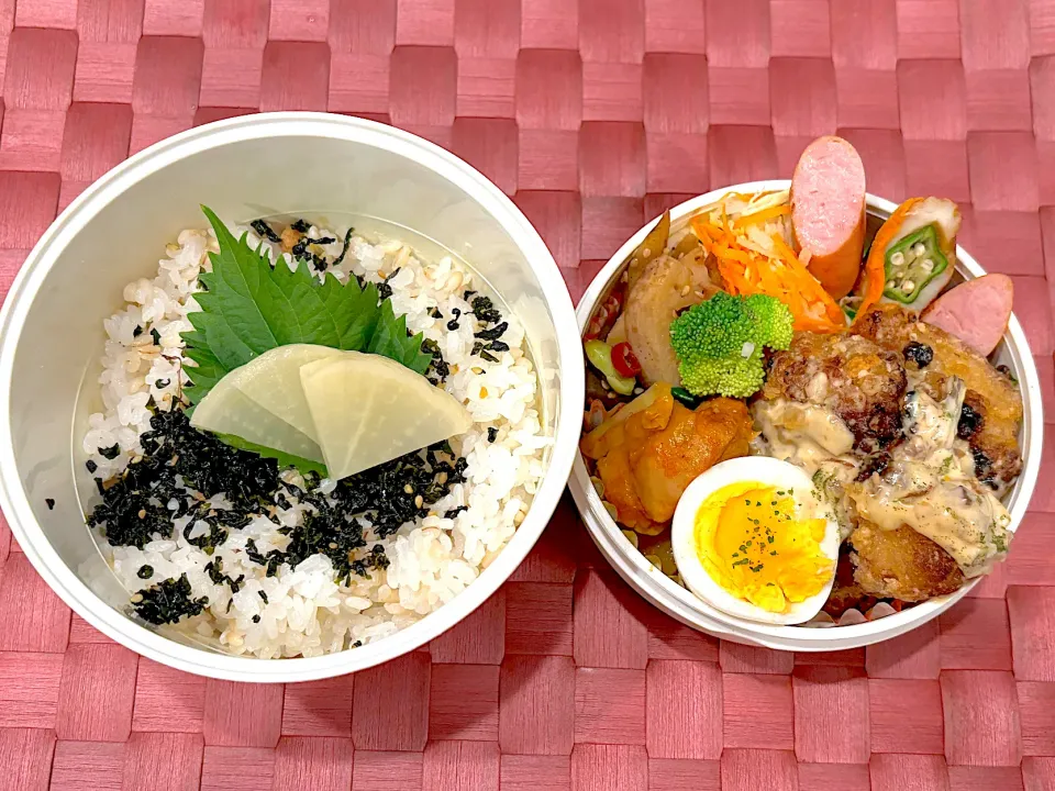 Snapdishの料理写真:中学生息子のお弁当🍱 鯖の竜田揚げタルタルソース弁当🍱|Snow10さん