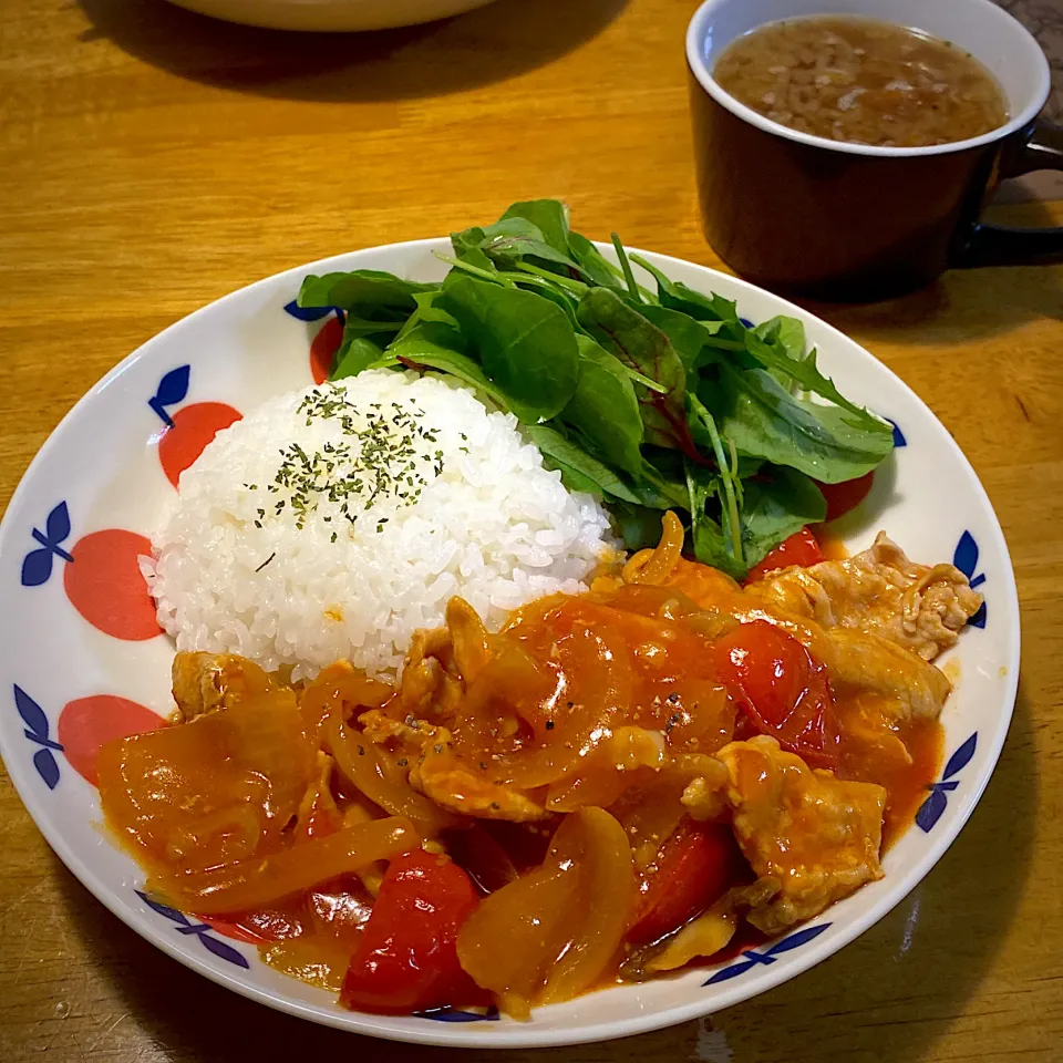 フレッシュトマトのハヤシライスと、オニオンスープ|もえさん