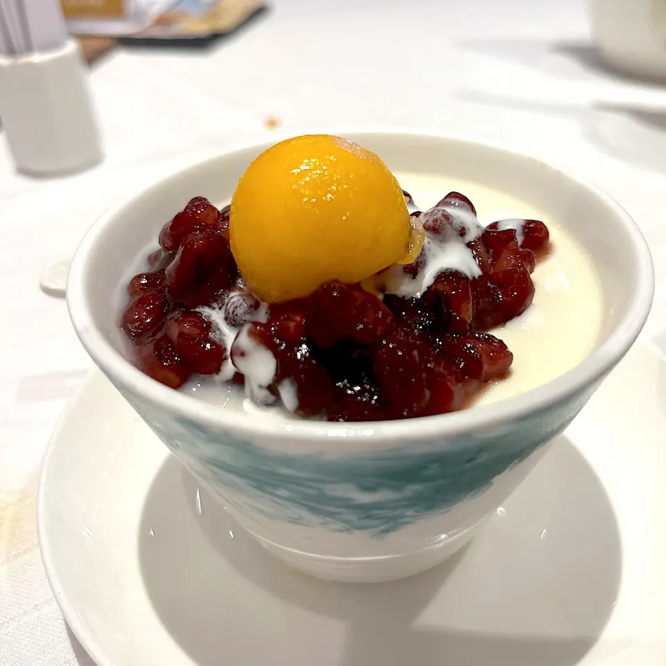 Snapdishの料理写真:Coconut milk tofu pudding, red beans|skyblueさん