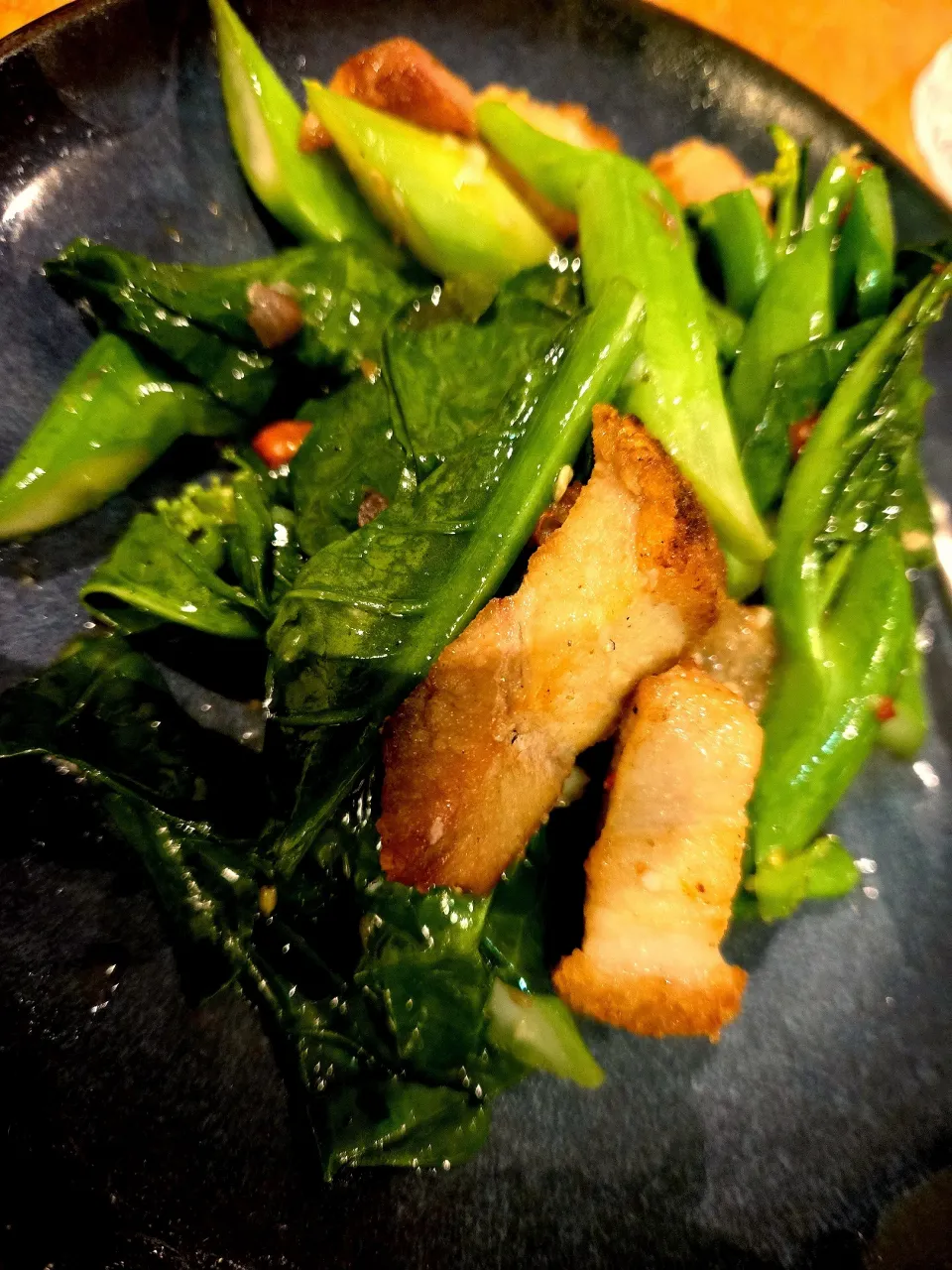 Thai fried kai lan with pork belly|rufvalさん