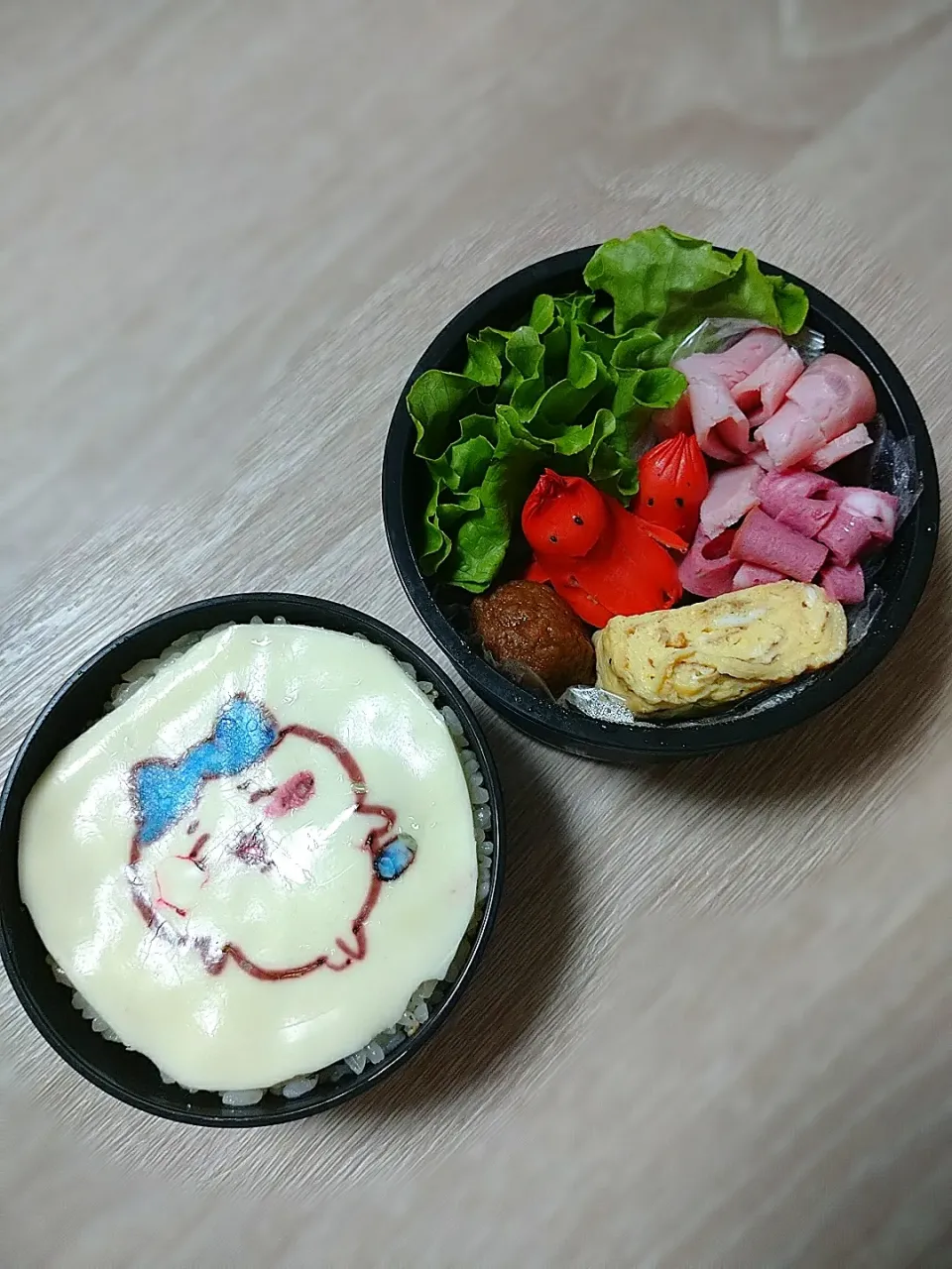 Snapdishの料理写真:ハチワレ弁当🍱|Ayumiさん