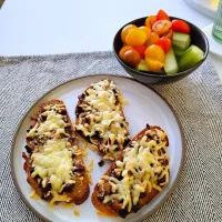 Snapdishの料理写真:mushrooms on bread| Vera Andrianova Forwerkさん