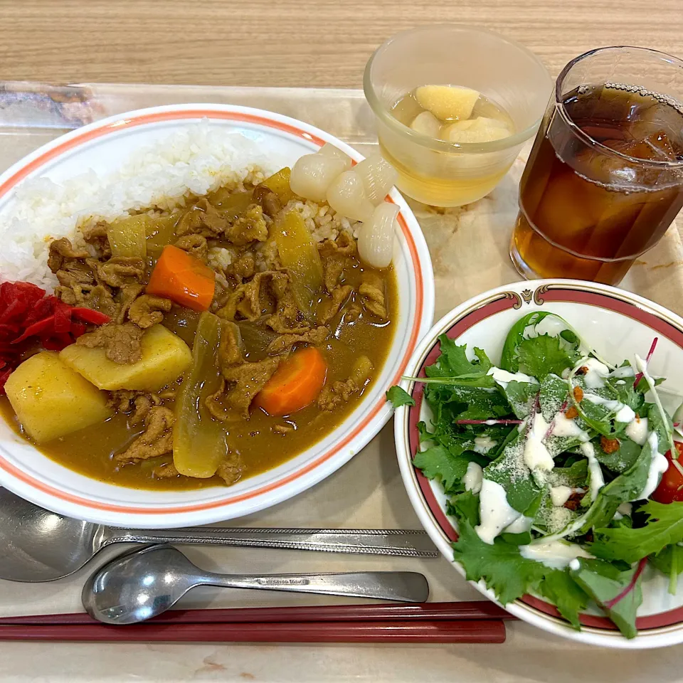 寮の晩ごはん😋|すかラインさん