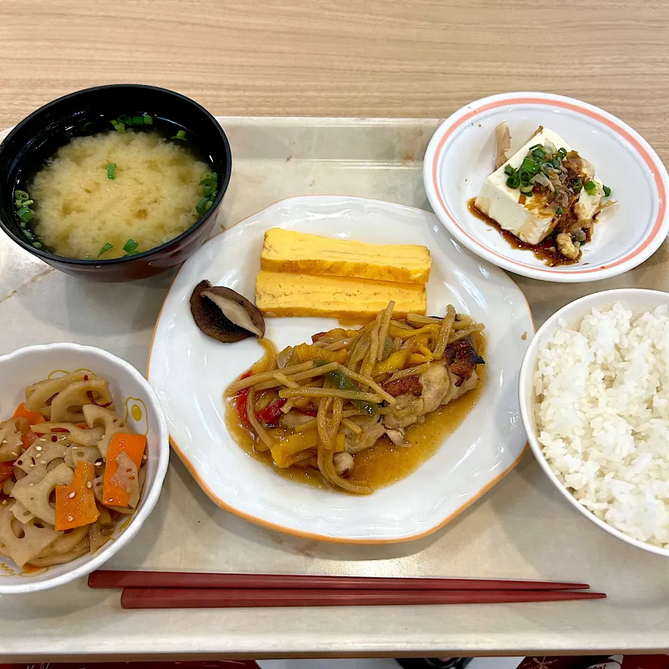 寮の夕食😋|すかラインさん