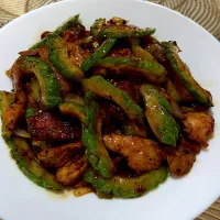 Snapdishの料理写真:Stirfry meat and bittergourd in oyster sauce|Ahnneさん