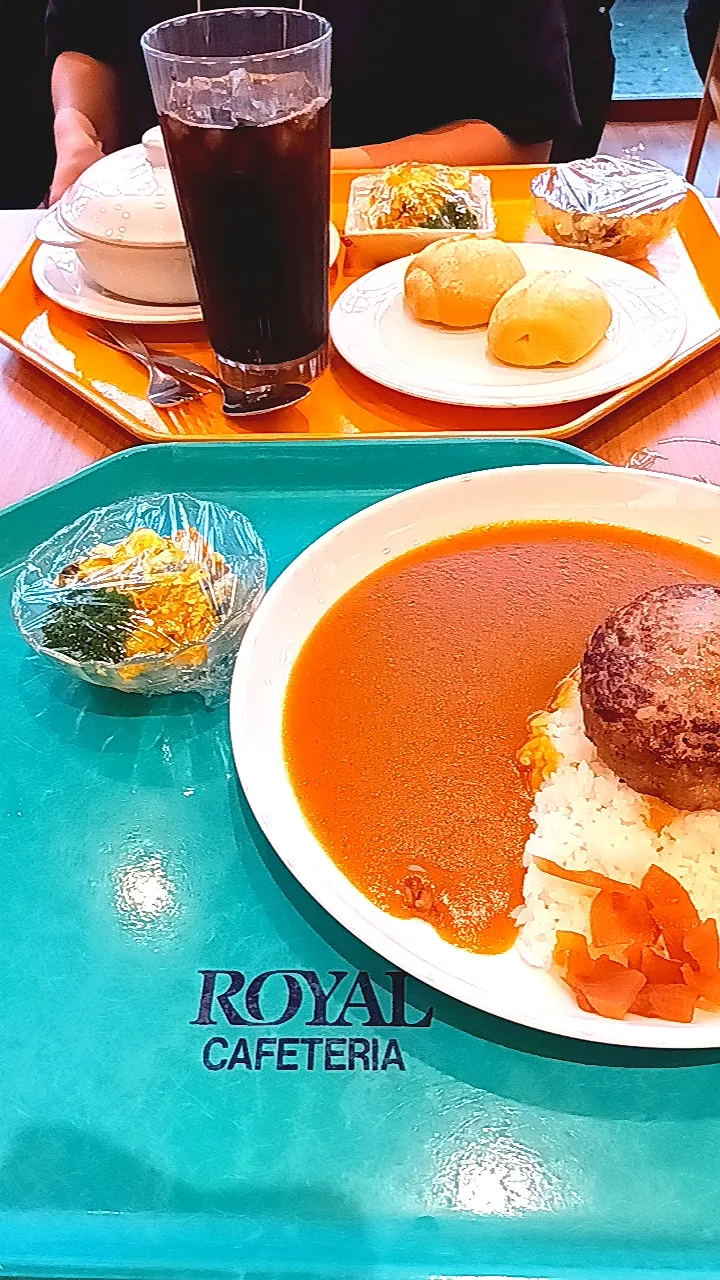 東京ビックサイトでのごはん🍛東京のカレーは美味しいな♪|さくらんぼさん