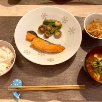 Snapdishの料理写真:夕ごはん🍳|めいこさん