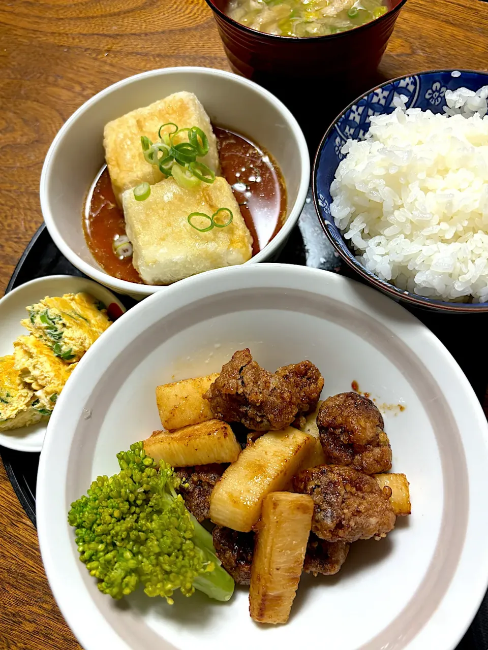 Snapdishの料理写真:鯨と山芋　揚げ出し豆腐|たつかばさん