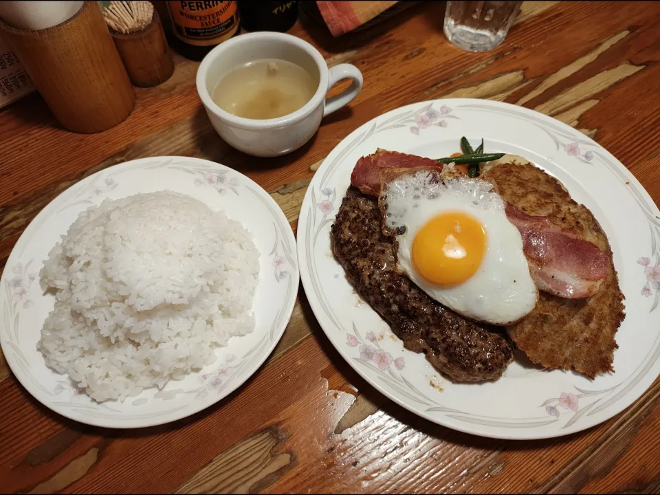 ポークカツとハンバーグのセット|アクちゃんさん