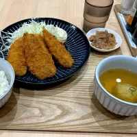 Snapdishの料理写真:アジフライ定食|とこさん