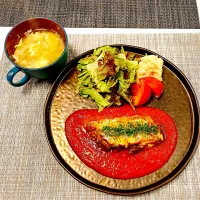 Snapdishの料理写真:マヨチーズチキンのトマトソースがけ|くろエモンさん