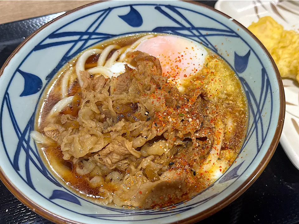 肉玉ぶっかけ(冷)©︎丸亀製麺|須佐浩幸さん