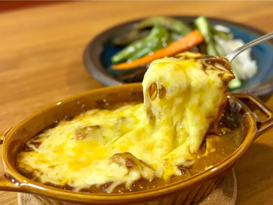 夏野菜と焼きチーズカレー|ふくすけ食堂さん