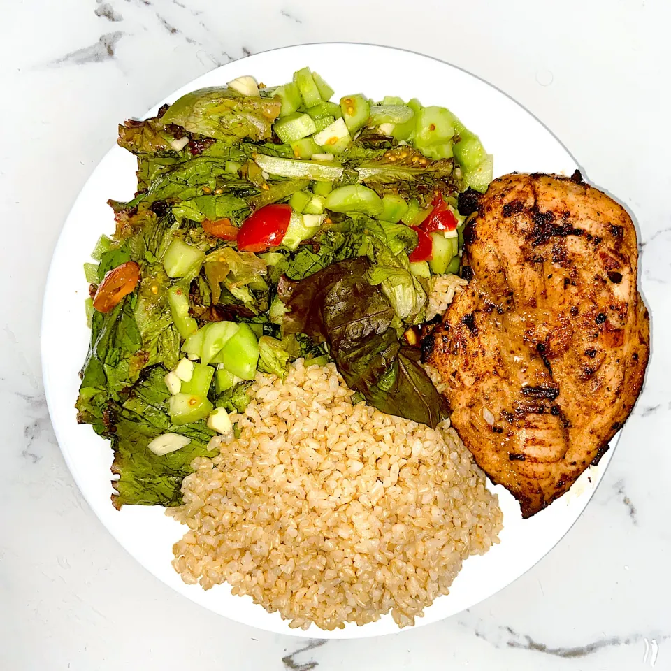 Chicken+Brown rice+Salada|HLさん