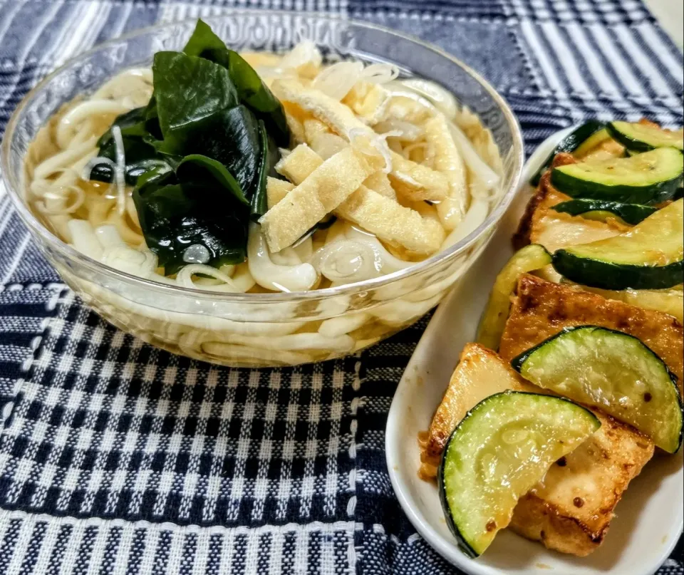 鳴るちゅるうどん
ズッキーニ×厚揚げ塩麹炒|マギーさん