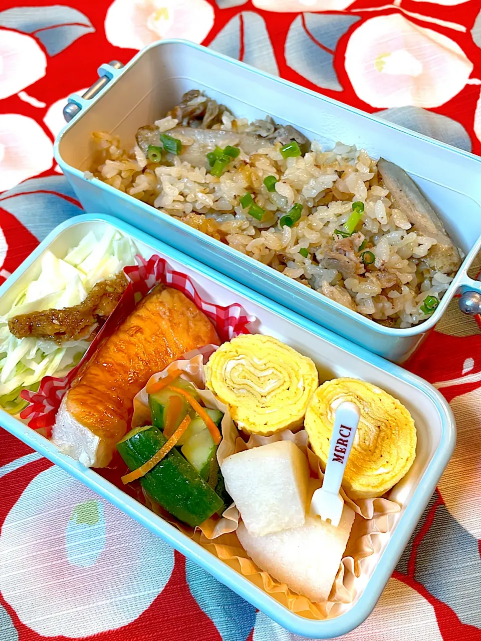 Snapdishの料理写真:ごぼう炊き込みお弁当|えつこさん