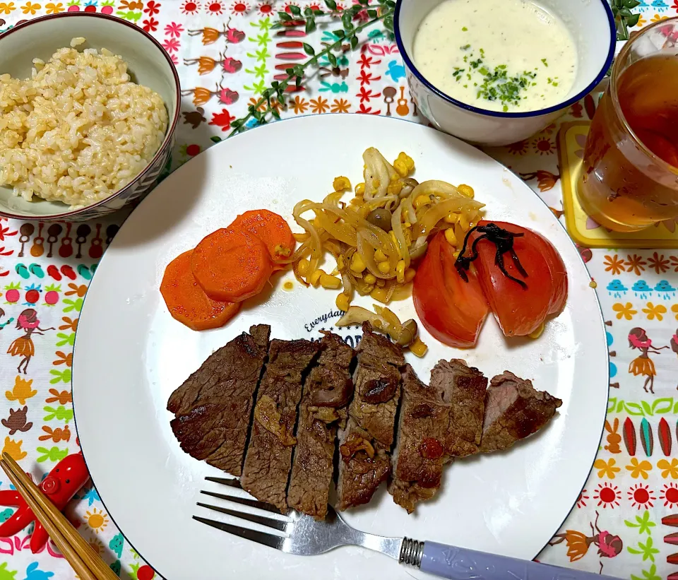 ある日の晩御飯💕まりおちゃんのトマト塩昆布胡麻油添え|noeさん