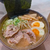 Snapdishの料理写真:我が家のラーメン|はる꒰(๑´•.̫ • `๑)꒱さん