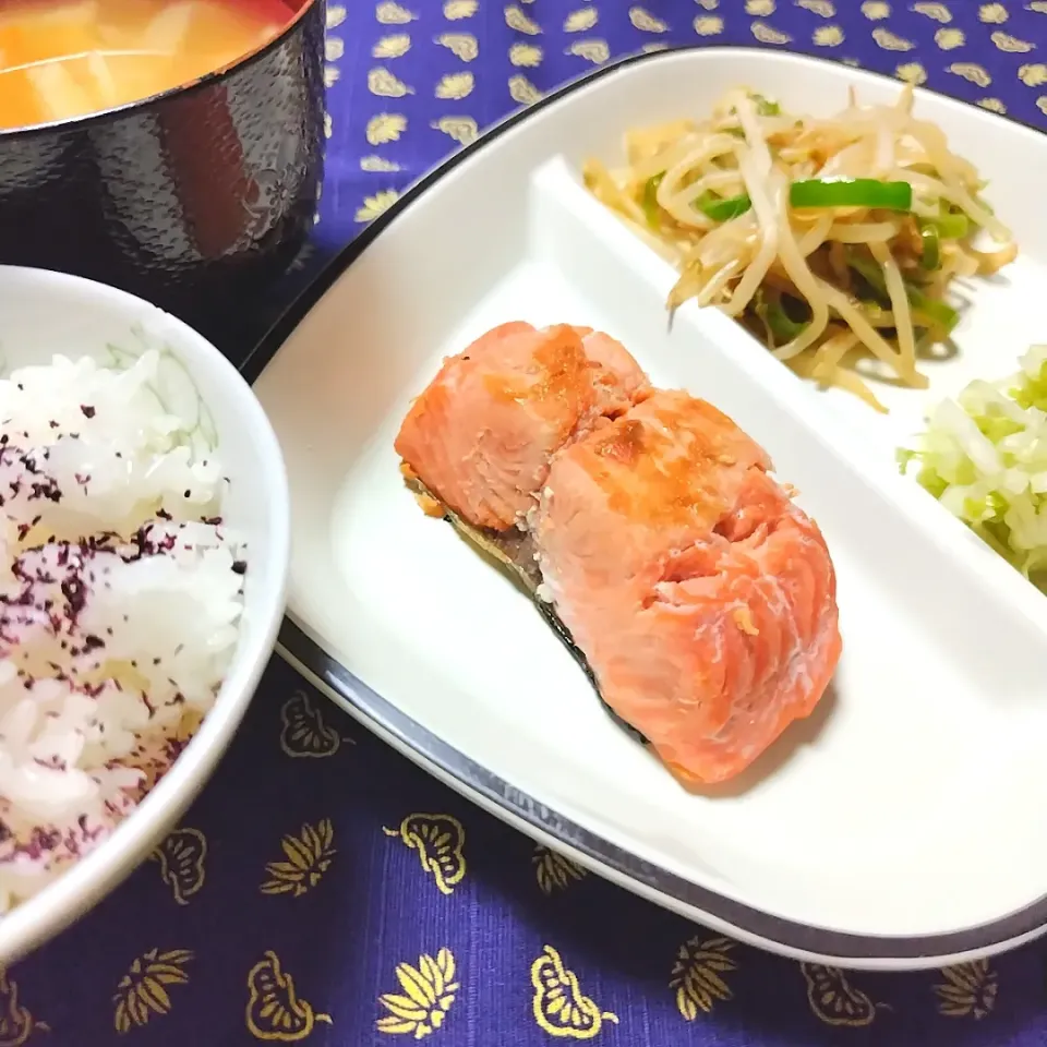 焼き鮭定食|万葉さん