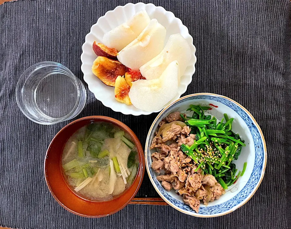 豚丼メインのお夕飯🌛|みーぬさん