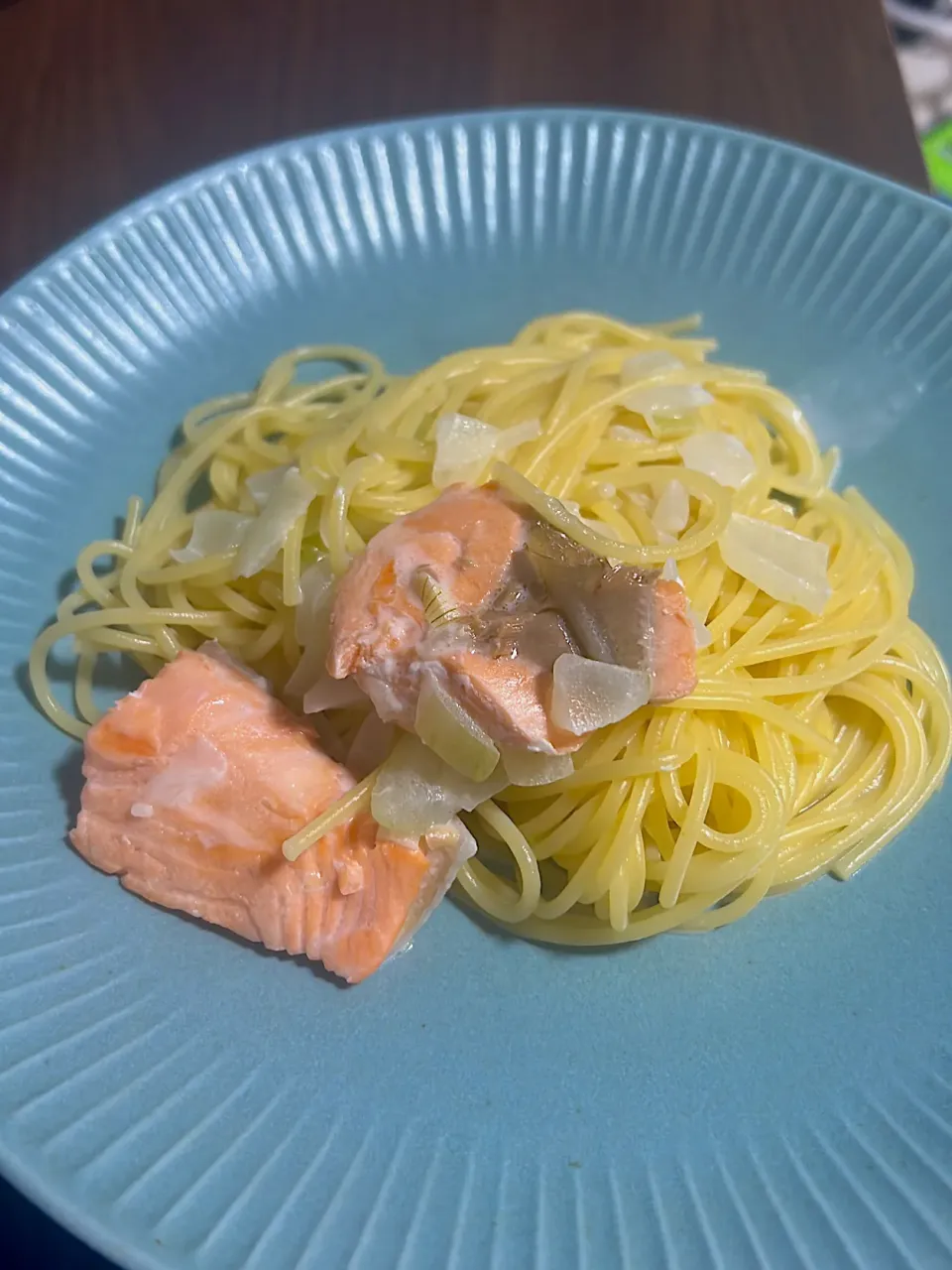 生クリームとシャケのパスタ|明日休み😎さん