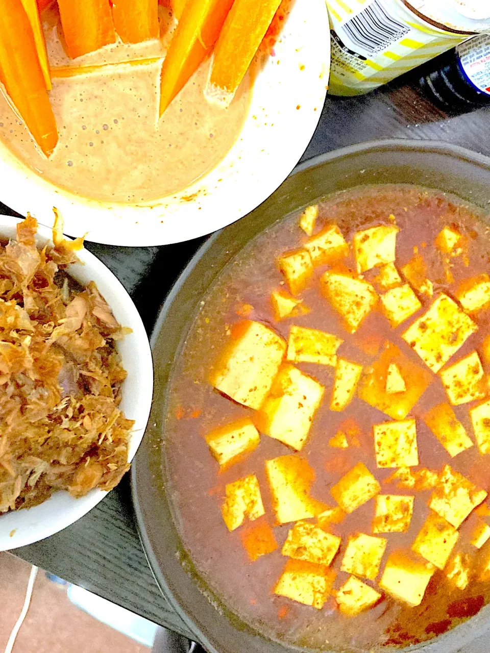 Snapdishの料理写真:麻婆豆腐、スティックにんじん味噌マヨ、ツナ茄子甘辛煮|まみみさん