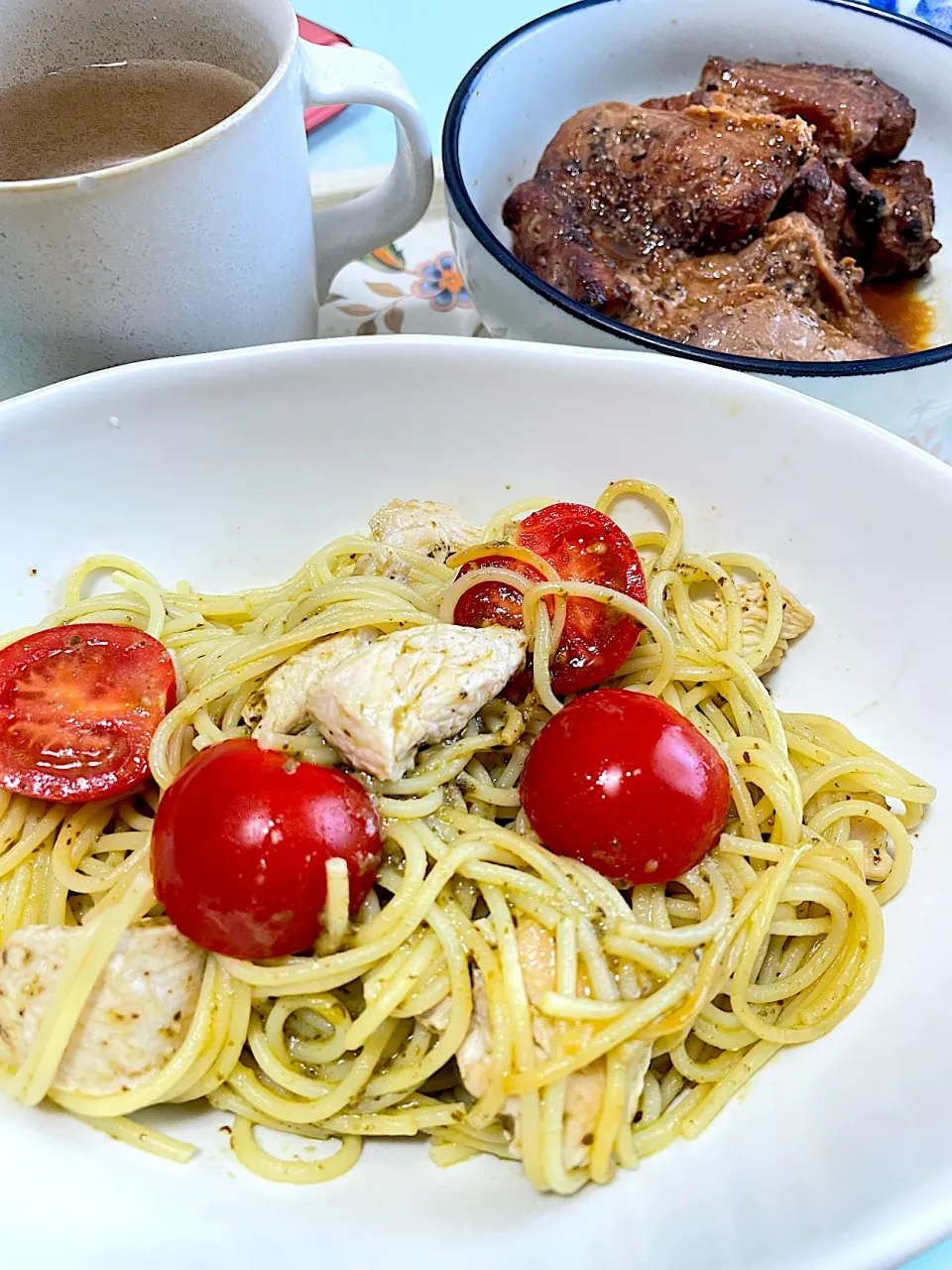 鶏むね肉のジュノベーゼパスタ、骨なしスペアリブ（惣菜）|ちーちゃんさん