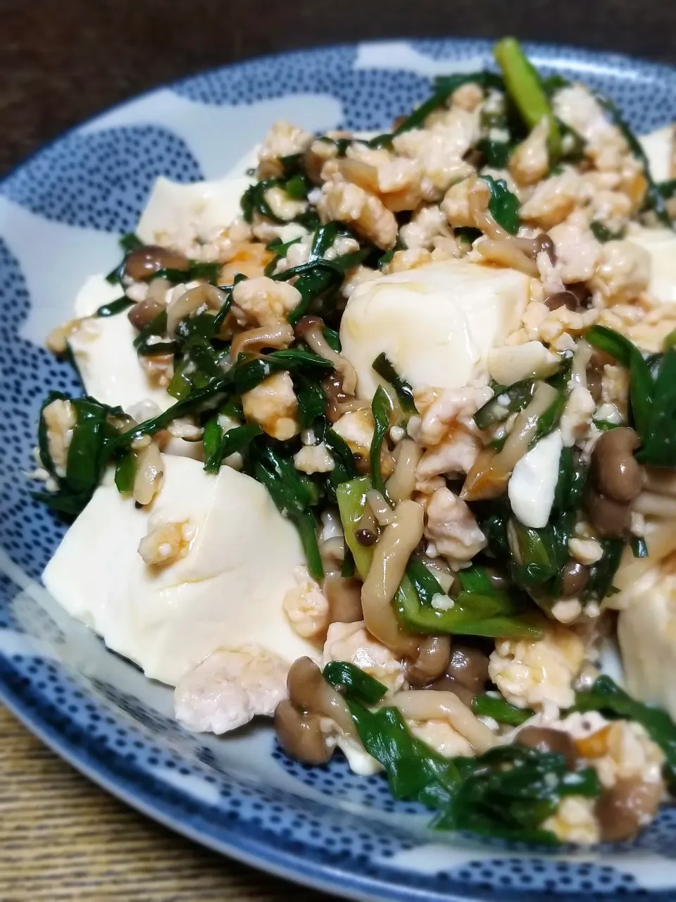 パパ作👨鶏ひき肉と豆腐のニラ炒め|ぱんだのままんさん