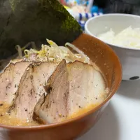 Snapdishの料理写真:味噌チャーシュー麺|saikoさん