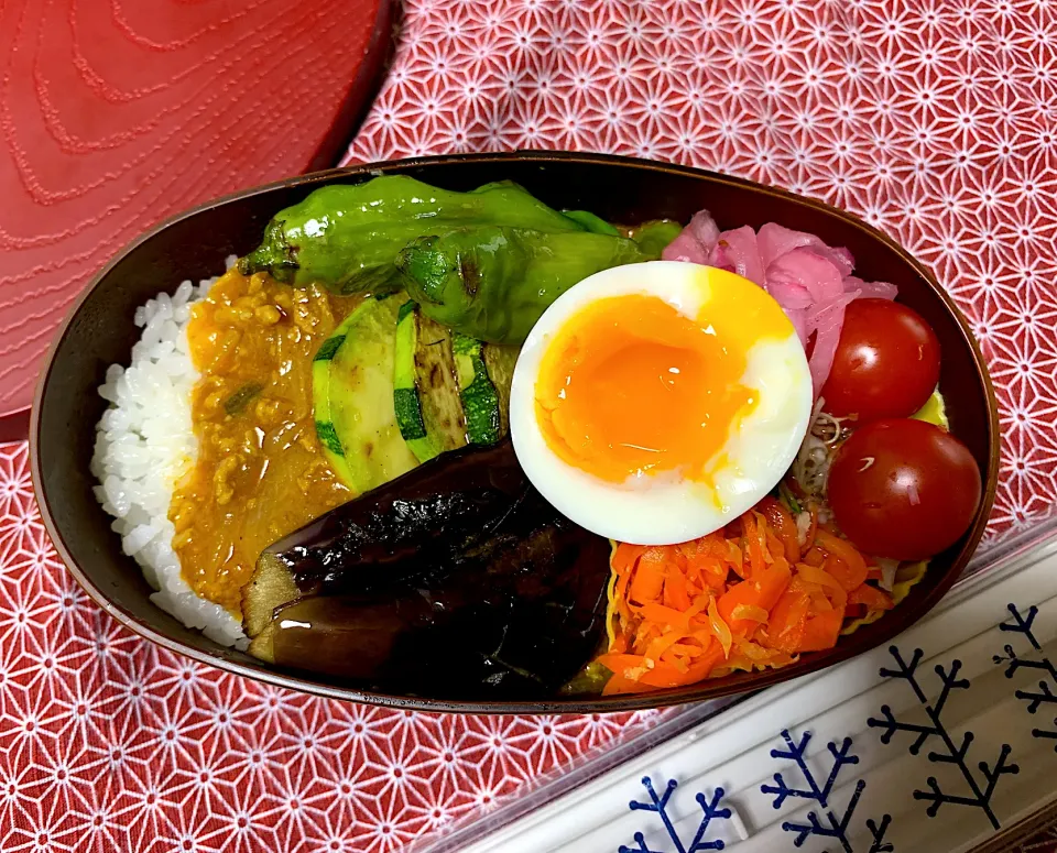 カレー弁当🍛|がおりんさん