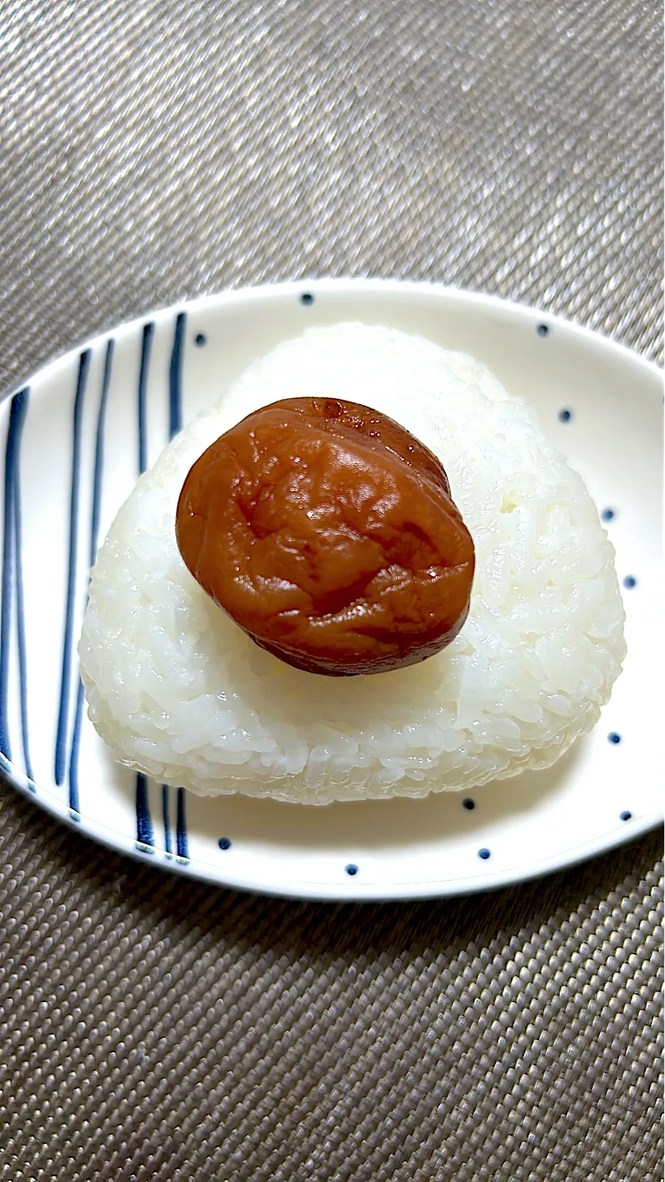 おにぎり🍙|🍒ふみりん🍒さん