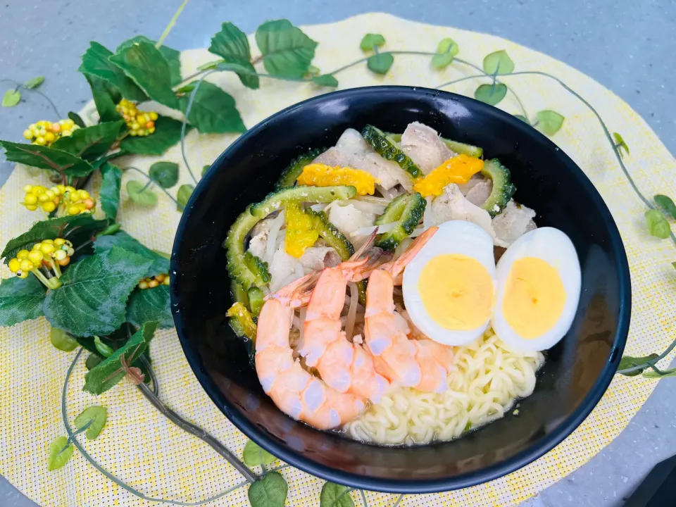 Snapdishの料理写真:「ゴーヤチャンプルラーメン」|バシュランさん