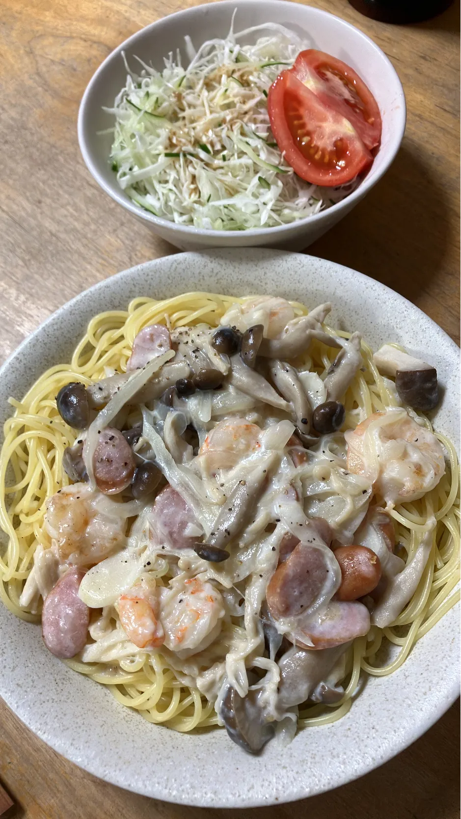 Snapdishの料理写真:9/20 エビとウィンナーのクリームパスタ|はるははさん