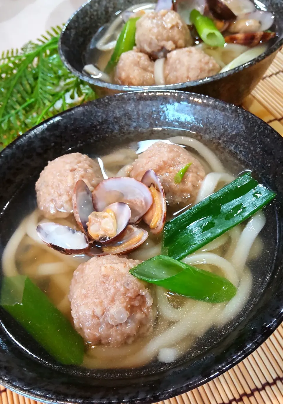 Snapdishの料理写真:あさりと鶏団子のうどん|ポコさん