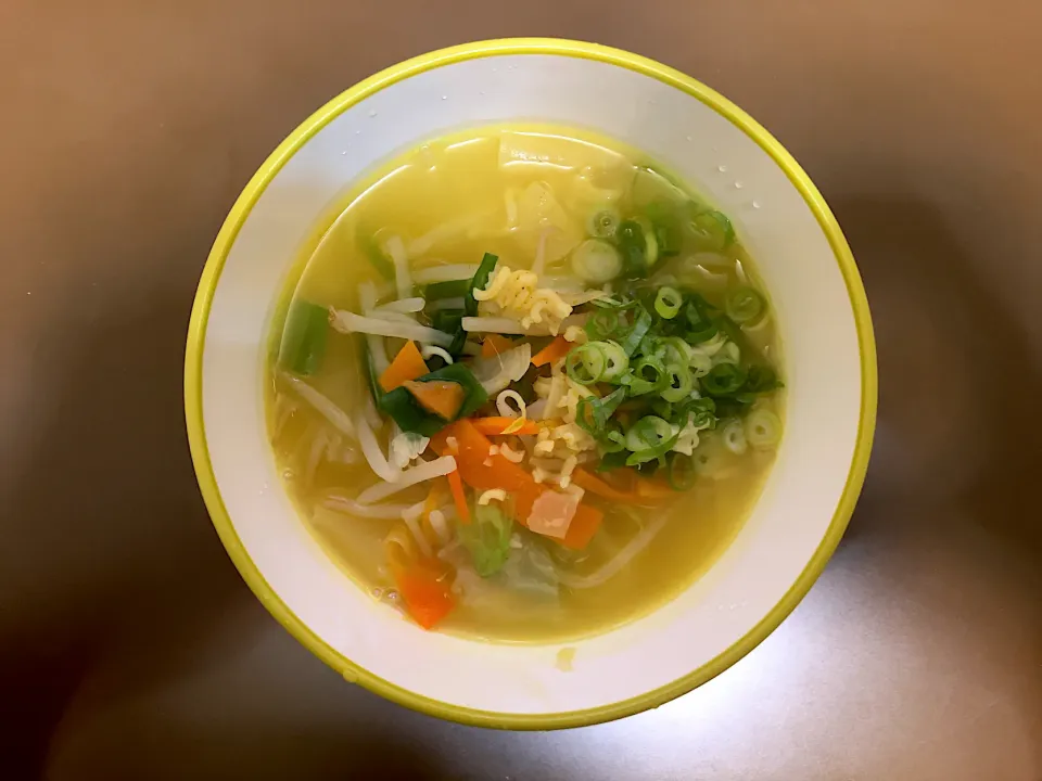 エースコック 野菜入ワンタンメン カレーマイルド(ハーフ)|ばーさんさん