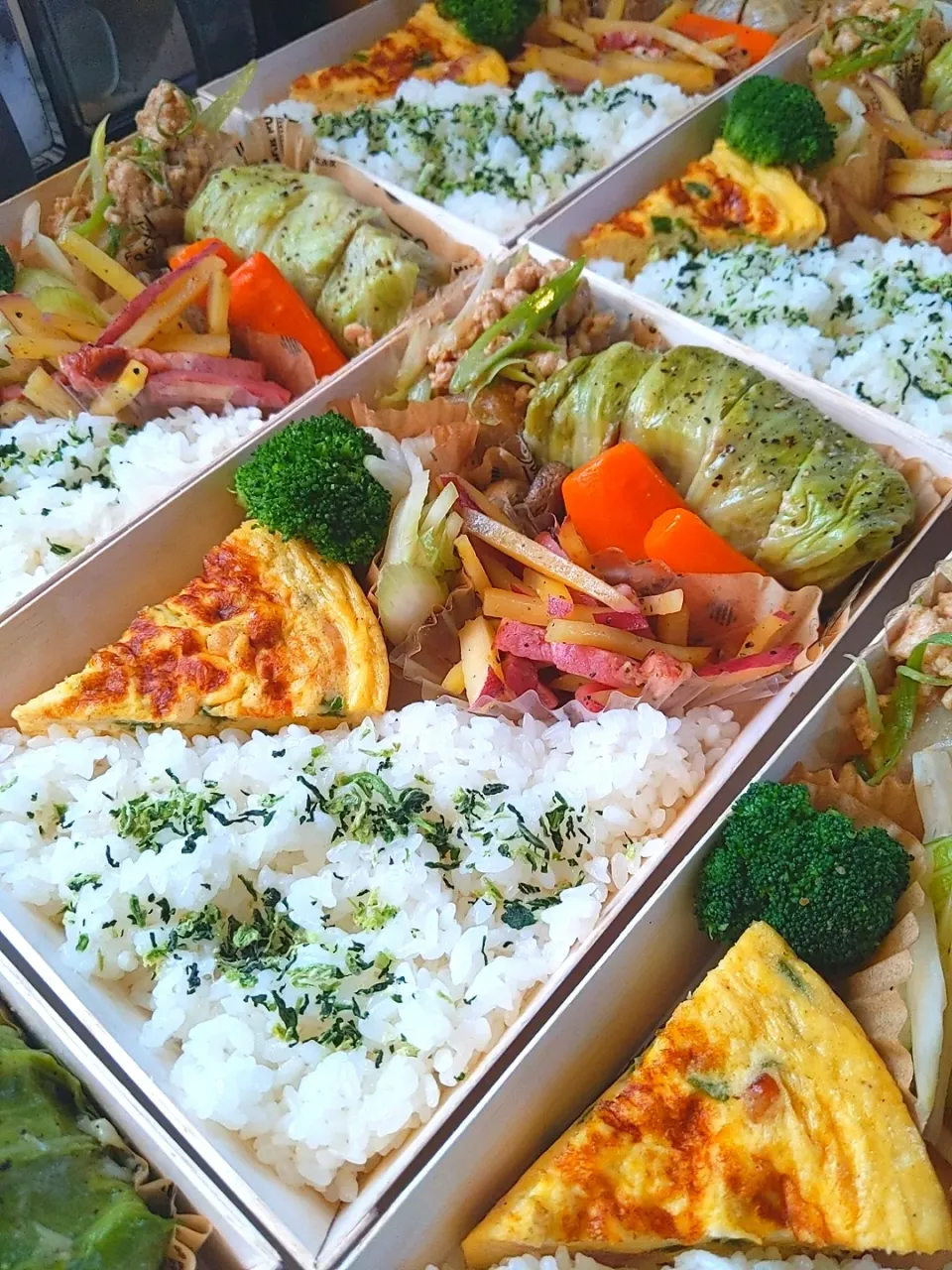 ロールキャベツとキッシュのお弁当|C.Sさん