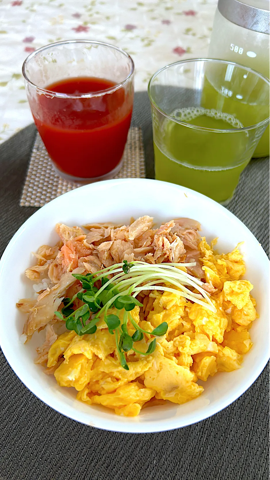 お昼は二食丼|🍒ふみりん🍒さん