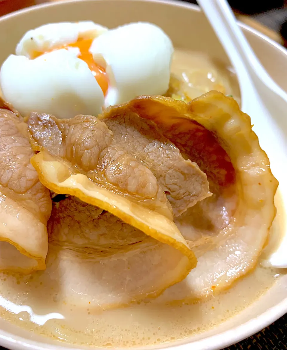 【美味しかったのでご紹介です☺️✨】                     とんこつラーメン🍜                                                      『株式会社めん食』                                                         〜魚介とんこつ生麺〜|Haruさん